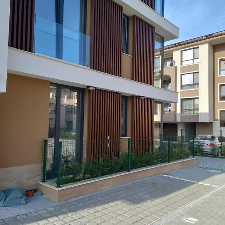 лукс тераса първа линия Sarafovo