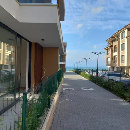 лукс тераса първа линия Sarafovo