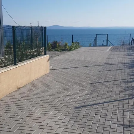 лукс тераса първа линия Сарафово